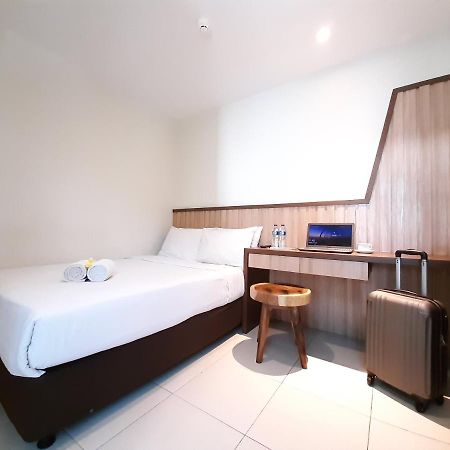 Hotel Pantes Kota Lama Semarang Luaran gambar