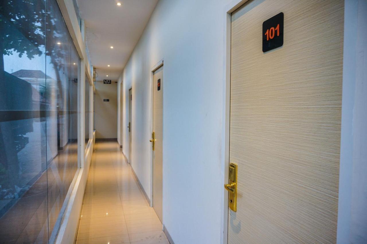 Hotel Pantes Kota Lama Semarang Luaran gambar