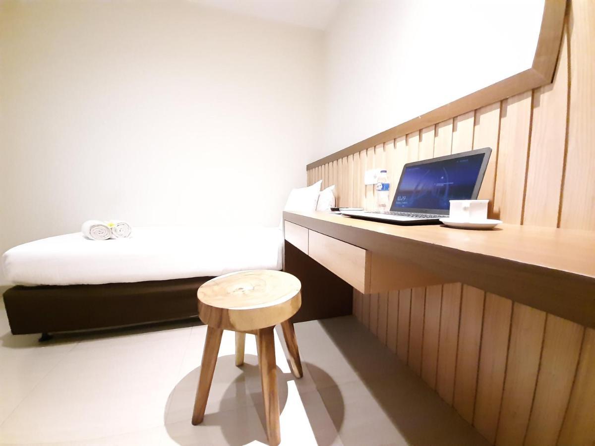 Hotel Pantes Kota Lama Semarang Luaran gambar