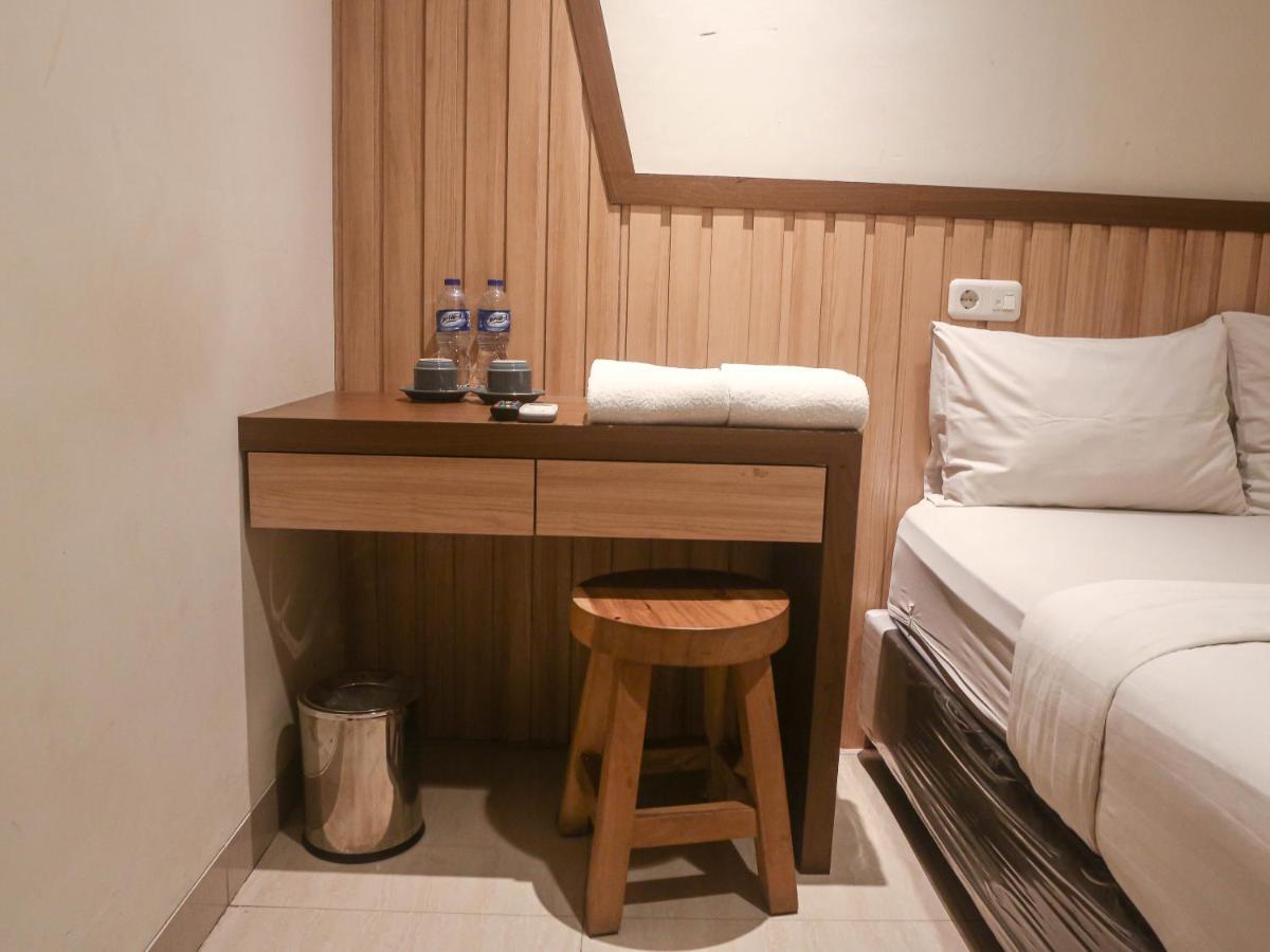 Hotel Pantes Kota Lama Semarang Luaran gambar