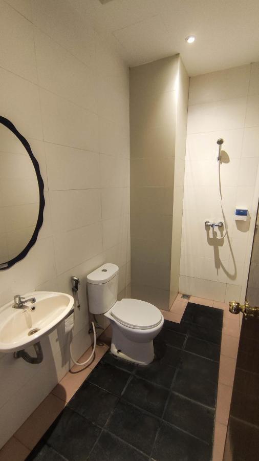 Hotel Pantes Kota Lama Semarang Luaran gambar